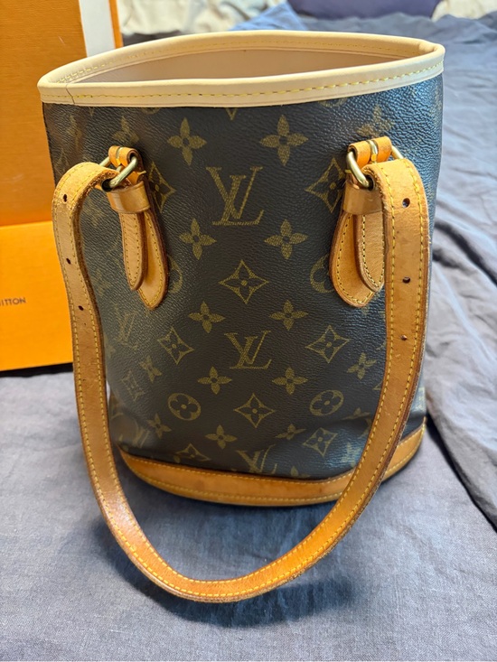 Louis Vuitton Handbags - Louis Vuitton Monogram Petit Bucket Bag with Tan Leather Trim - Vintage